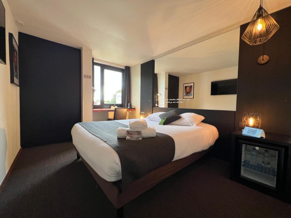 Logis Hotel Restaurant Des Acacias Lille Neuville En Ferrain Нювил-ан-Феран Екстериор снимка